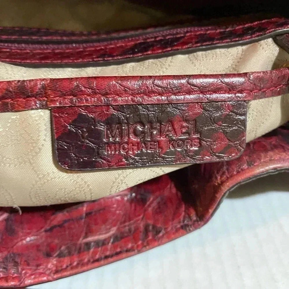 Michael kors burgundy Hamilton Python leather crossbody handbag - Picture 9 of 10